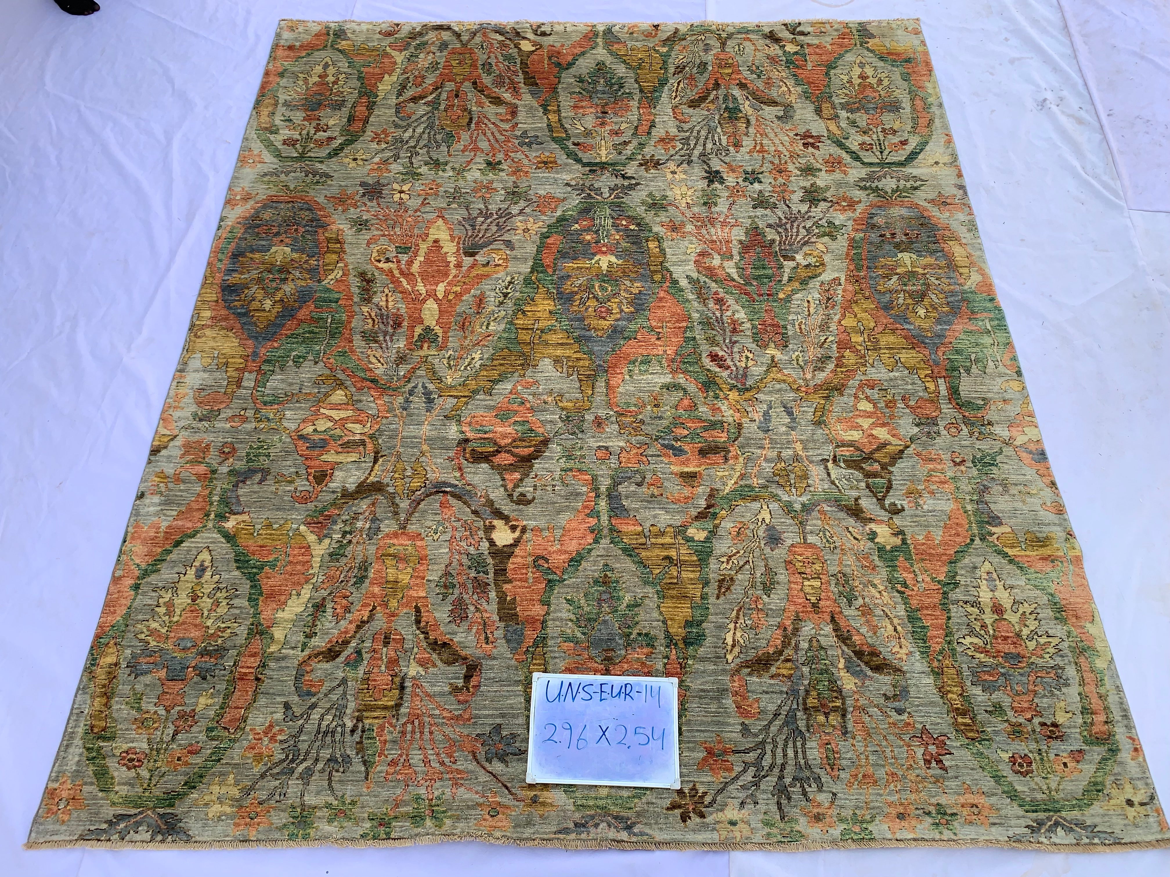 SILKEN PETINA
